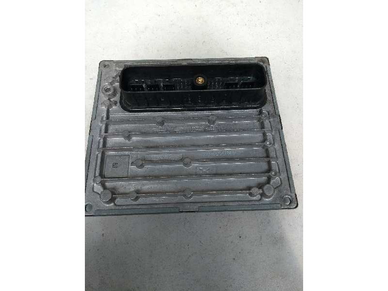 Recambio de centralita motor uce para mazda 2 berlina (dy) 1.4 cat referencia OEM IAM S118325001 WDS 