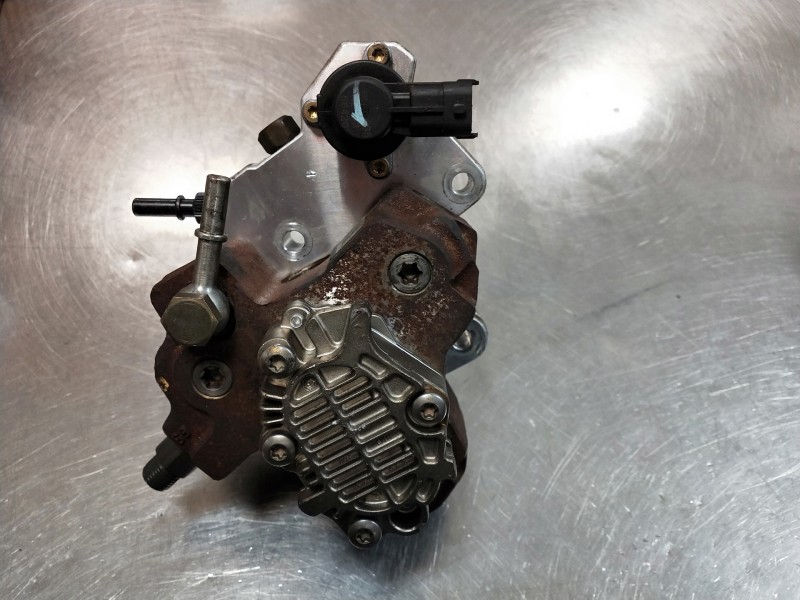 Recambio de bomba inyeccion para renault laguna ii grandtour (kg0) dynamique confort referencia OEM IAM 0445010099 8200564112 BO