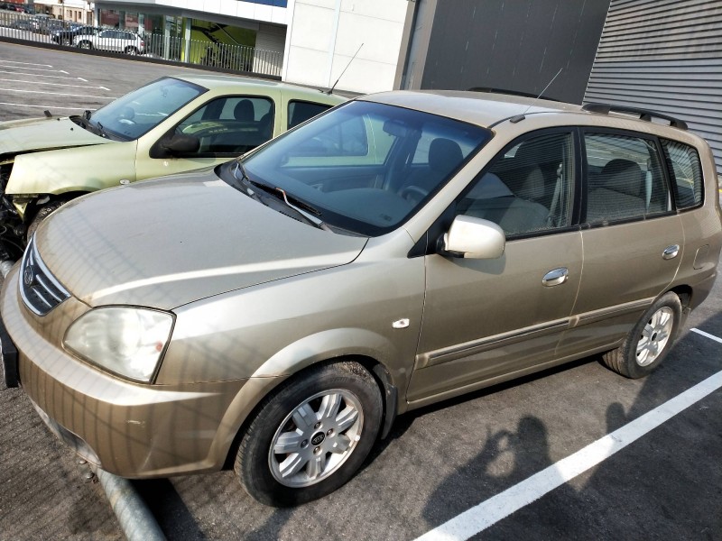 kia carens del año 2003