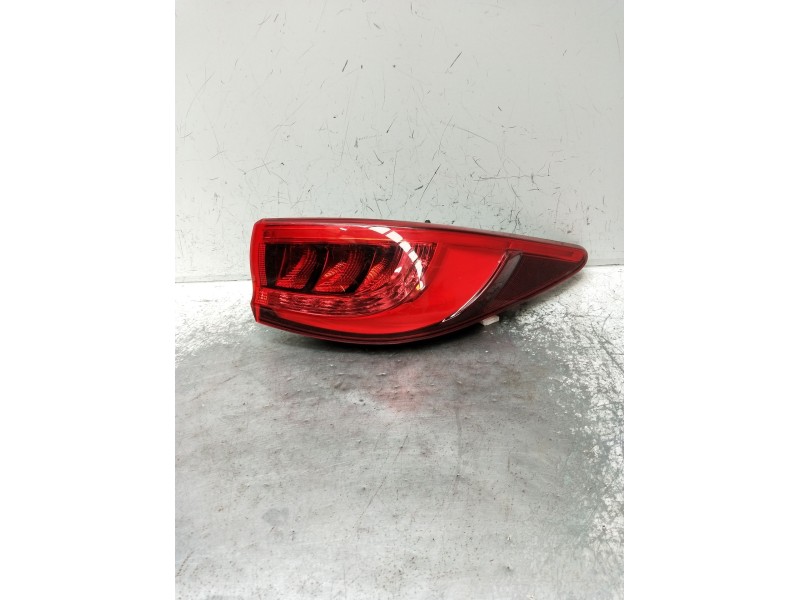 Recambio de piloto trasero derecho para infiniti q30 2.2 d referencia OEM IAM 265505DA0A  