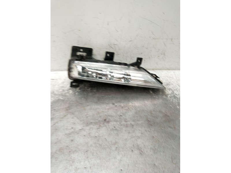 Recambio de faro antiniebla izquierdo para infiniti q30 2.2 d referencia OEM IAM 261555DA2A 89250131 
