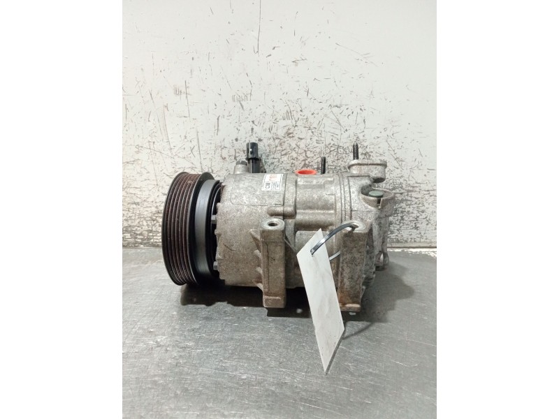 Recambio de compresor aire acondicionado para hyundai santa fé ii (cm) 2.2 crdi gls 4x4 referencia OEM IAM F500MA5EA04  