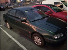 toyota avensis berlina (t 22) del año 2000