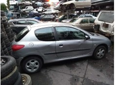peugeot 206 berlina del año 2001 2