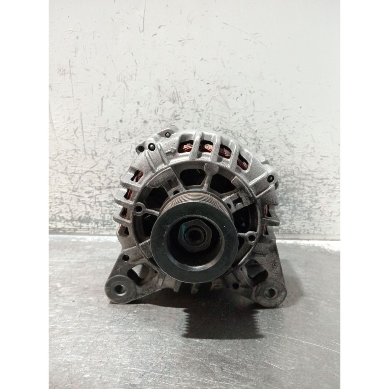 Recambio de alternador para renault clio iii (br0/1, cr0/1) 1.2 16v (br02, br0j, br11, cr02, cr0j, cr11) referencia OEM IAM 4674