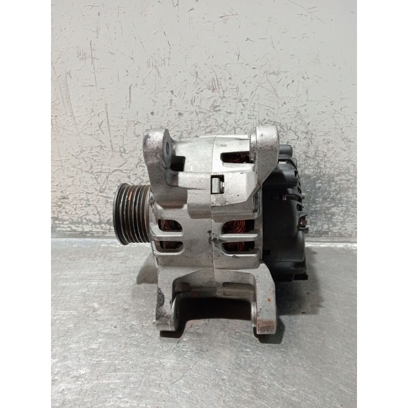 Recambio de alternador para renault clio iii (br0/1, cr0/1) 1.2 16v (br02, br0j, br11, cr02, cr0j, cr11) referencia OEM IAM 4674