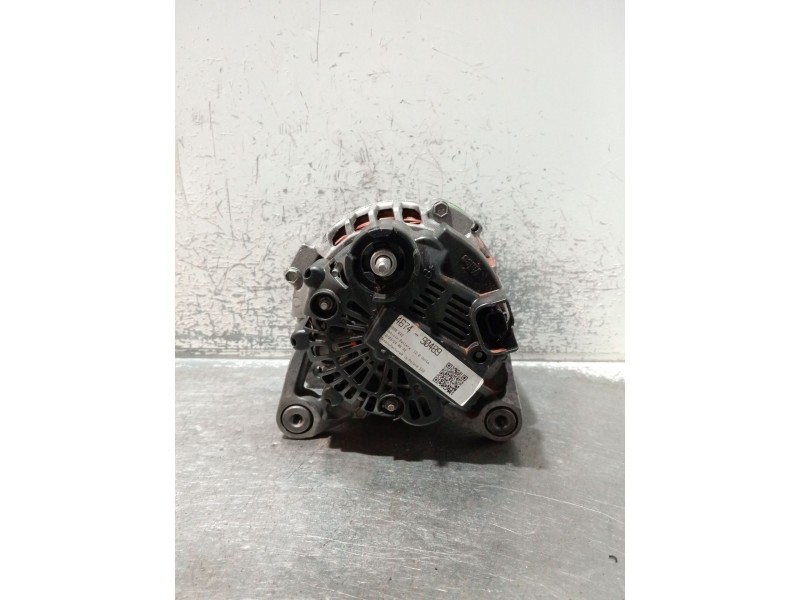 Recambio de alternador para renault clio iii (br0/1, cr0/1) 1.2 16v (br02, br0j, br11, cr02, cr0j, cr11) referencia OEM IAM 4674
