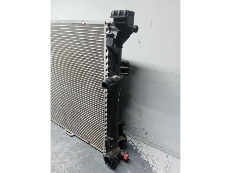 Recambio de radiador agua para infiniti q30 2.2 d referencia OEM IAM A2465001303  