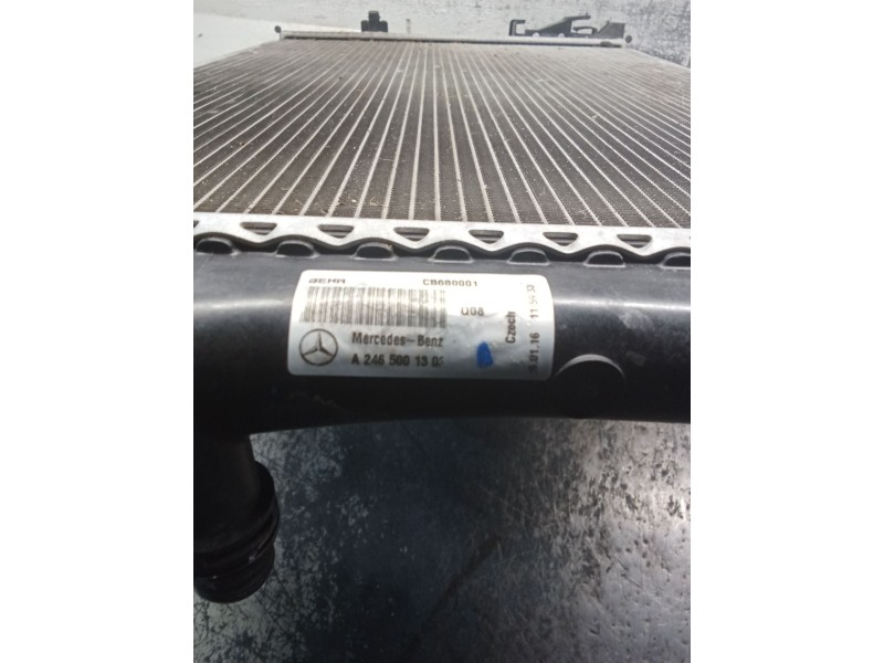 Recambio de radiador agua para infiniti q30 2.2 d referencia OEM IAM A2465001303  