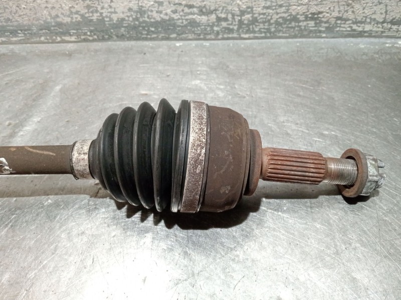 Recambio de transmision delantera izquierda para renault clio iii (br0/1, cr0/1) 1.2 16v (br02, br0j, br11, cr02, cr0j, cr11) re