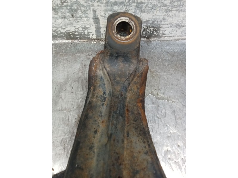 Recambio de brazo suspension inferior delantero izquierdo para honda cr-v ii (rd_) 2.0 (rd5) referencia OEM IAM   