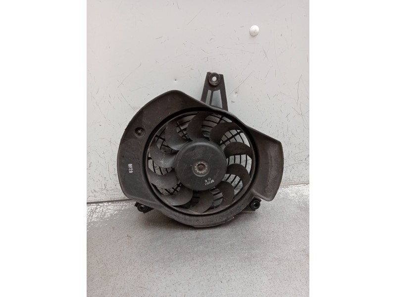 Recambio de electroventilador para hyundai h-1 furgoneta (a1) 2.5 crdi referencia OEM IAM 977864A005  