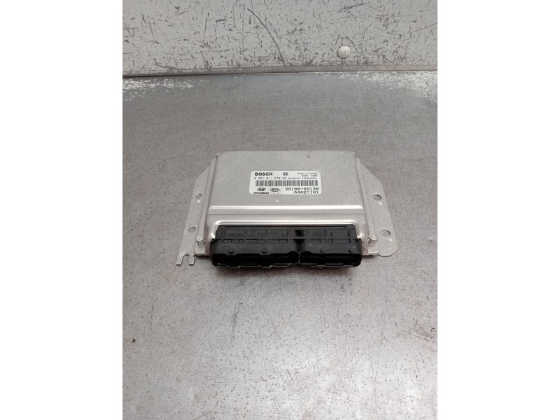 Recambio de centralita motor uce para hyundai h-1 furgoneta (a1) 2.5 crdi referencia OEM IAM 0281011576 391004A130 1039S10931