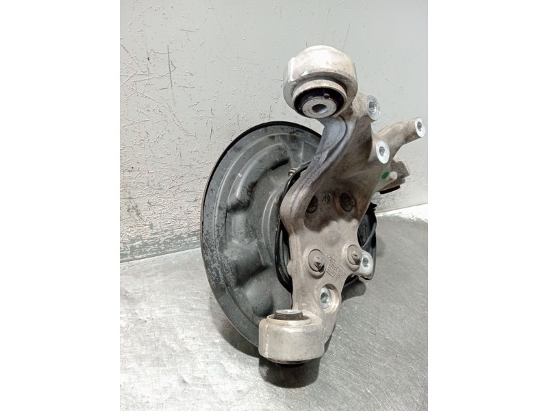 Recambio de mangueta trasera derecha para infiniti q30 2.2 d referencia OEM IAM 2460406 A2464230520 