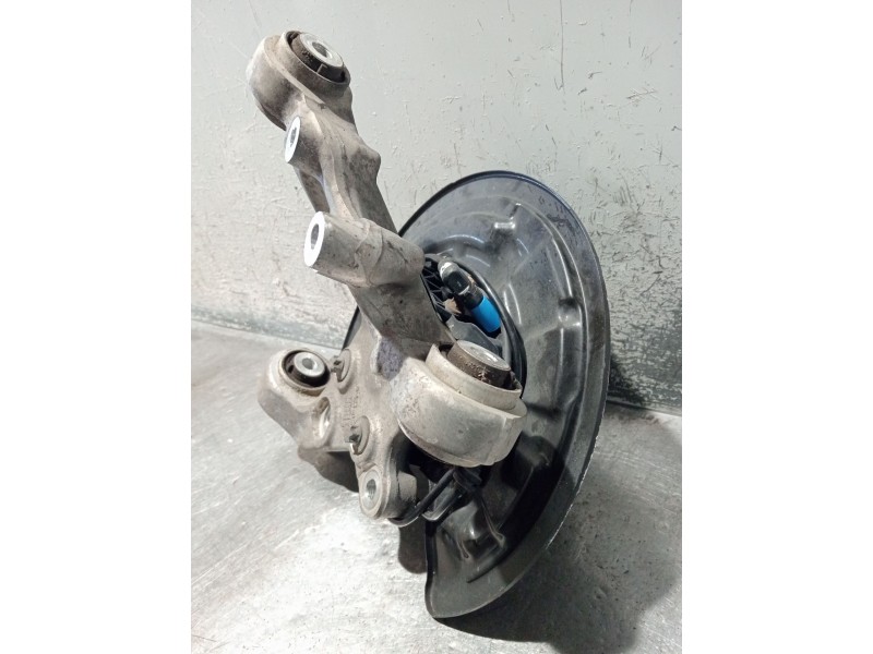 Recambio de mangueta trasera derecha para infiniti q30 2.2 d referencia OEM IAM 2460406 A2464230520 