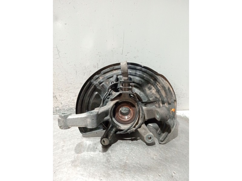 Recambio de mangueta delantera derecha para infiniti q30 2.2 d referencia OEM IAM   