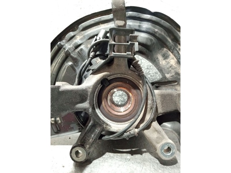 Recambio de mangueta delantera derecha para infiniti q30 2.2 d referencia OEM IAM   