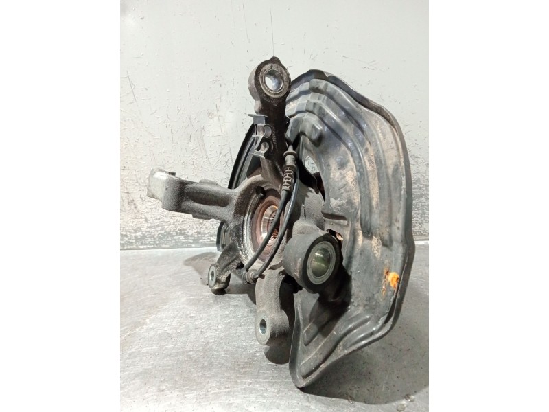 Recambio de mangueta delantera derecha para infiniti q30 2.2 d referencia OEM IAM   