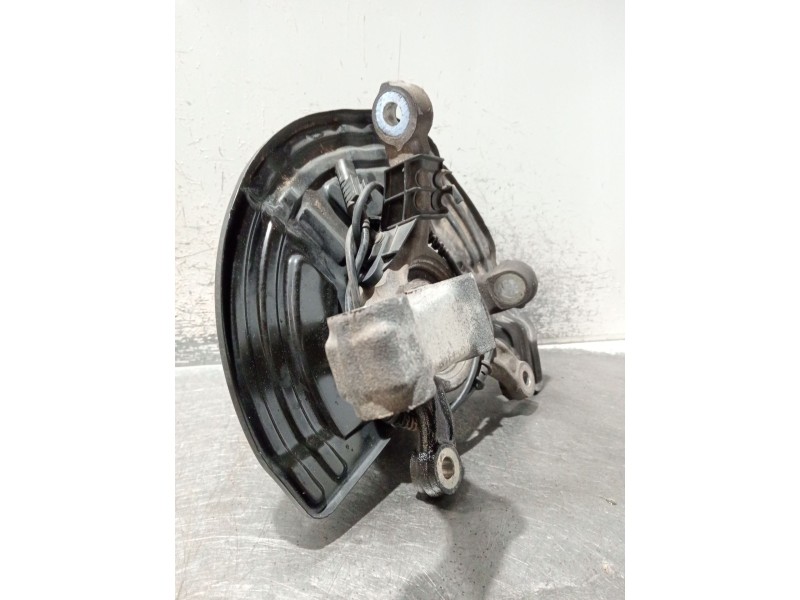 Recambio de mangueta delantera derecha para infiniti q30 2.2 d referencia OEM IAM   