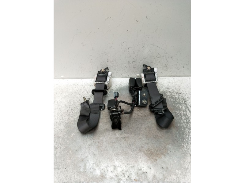 Recambio de juego cinturones trasero para honda civic ix (fk) 1.6 i-dtec (fk3) referencia OEM IAM  5P 