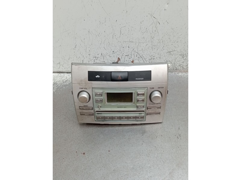 Recambio de sistema audio / radio cd para toyota corolla verso (zer_, zze12_, r1_) 1.8 (znr11_) referencia OEM IAM 861200F010  