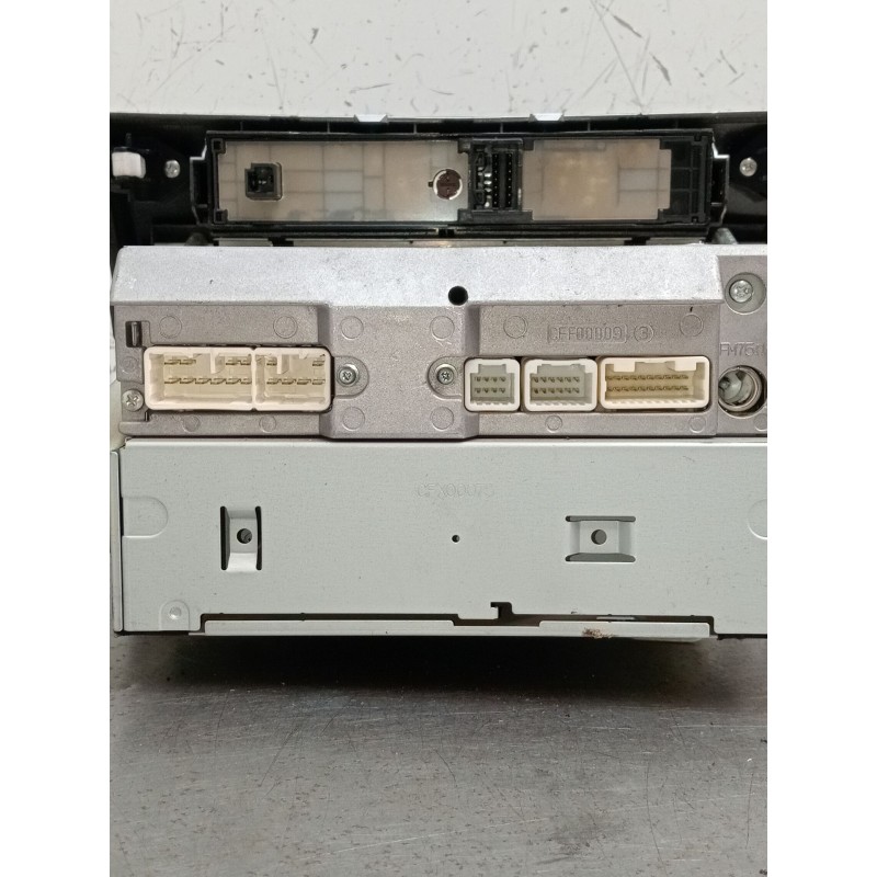 Recambio de sistema audio / radio cd para toyota corolla verso (zer_, zze12_, r1_) 1.8 (znr11_) referencia OEM IAM 861200F010  