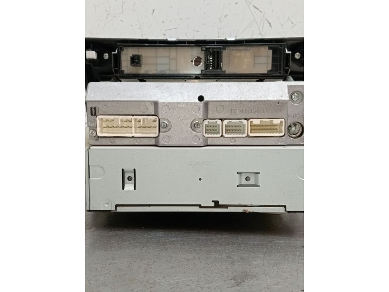 Recambio de sistema audio / radio cd para toyota corolla verso (zer_, zze12_, r1_) 1.8 (znr11_) referencia OEM IAM 861200F010  