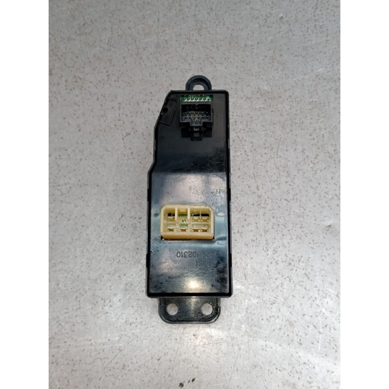 Recambio de mando elevalunas delantero izquierdo para hyundai h-1 furgoneta (a1) 2.5 crdi referencia OEM IAM 935704A000 5P 93570