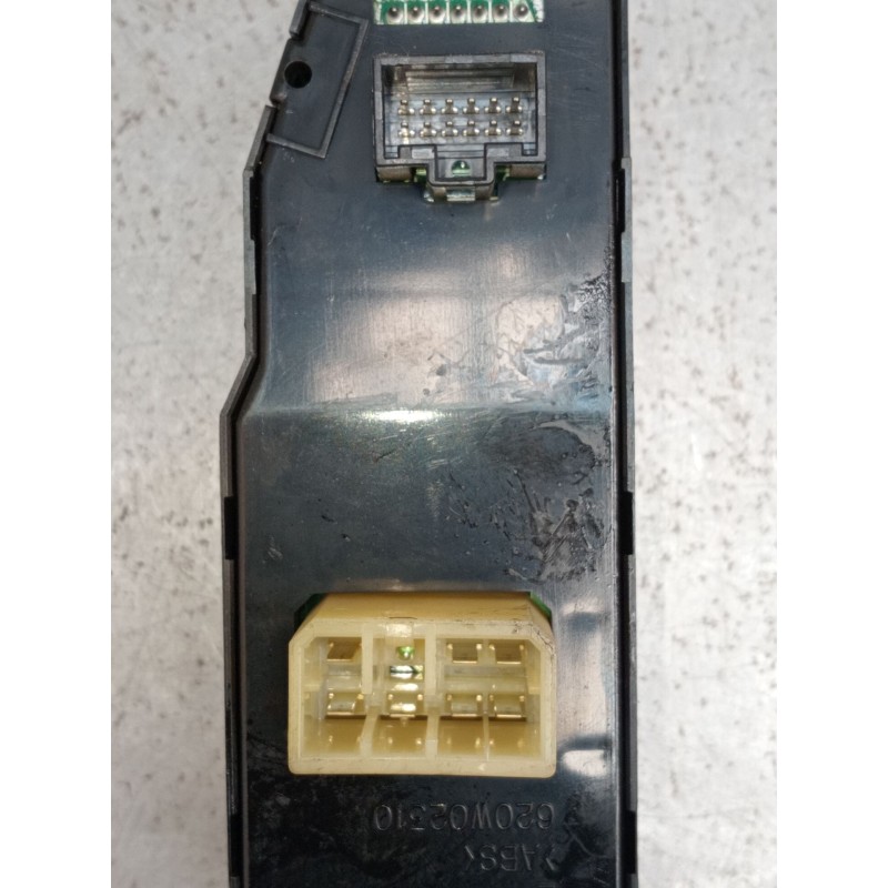 Recambio de mando elevalunas delantero izquierdo para hyundai h-1 furgoneta (a1) 2.5 crdi referencia OEM IAM 935704A000 5P 93570