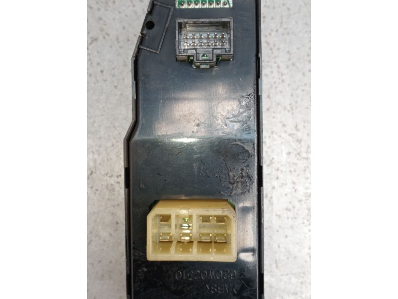 Recambio de mando elevalunas delantero izquierdo para hyundai h-1 furgoneta (a1) 2.5 crdi referencia OEM IAM 935704A000 5P 93570