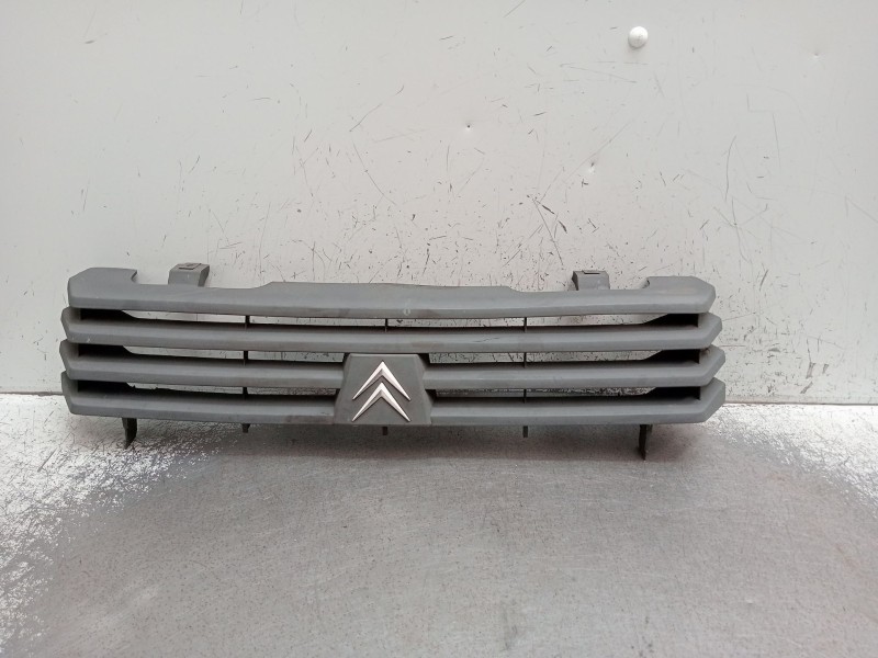 Recambio de rejilla delantera para citroën c15 1.1 referencia OEM IAM   