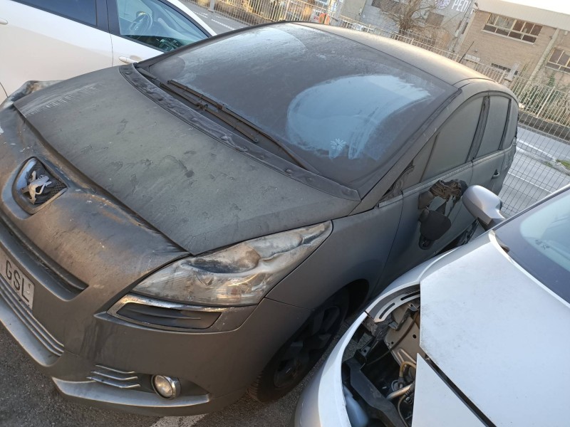peugeot 5008 del año 2009