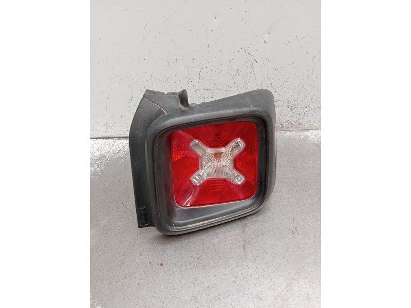 Recambio de piloto trasero derecho para jeep renegade referencia OEM IAM 52109462DX  