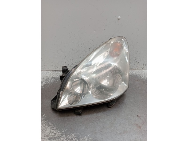 Recambio de faro izquierdo para toyota corolla verso (zer_, zze12_, r1_) 1.8 (znr11_) referencia OEM IAM   