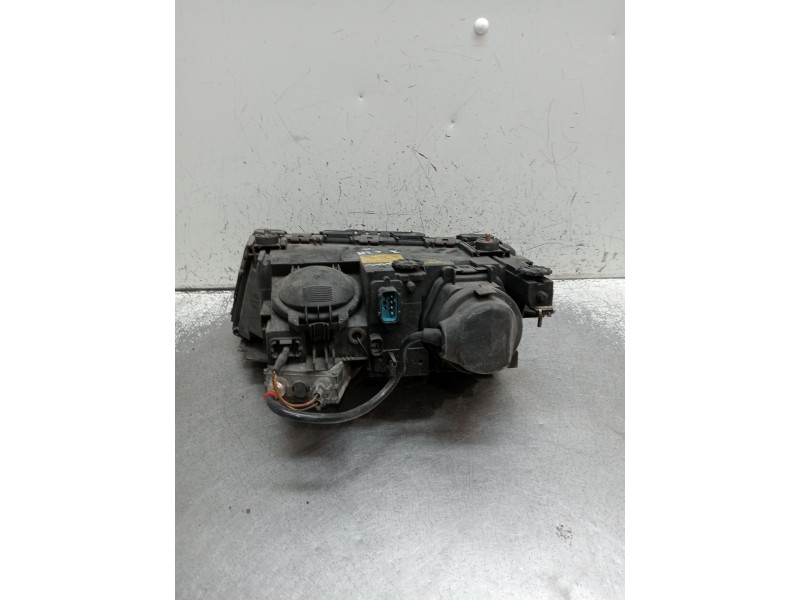 Recambio de faro derecho para bmw serie 7 (e38) 740il automático referencia OEM IAM 0301170272 8386954 XENON