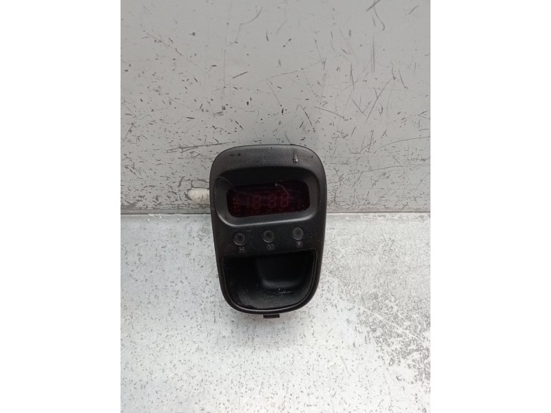 Recambio de pantalla multifuncion para hyundai h-1 furgoneta (a1) 2.5 crdi referencia OEM IAM 945204A001  