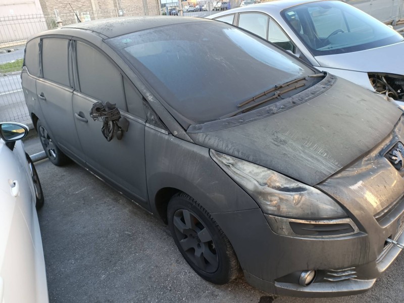 peugeot 5008 del año 2009