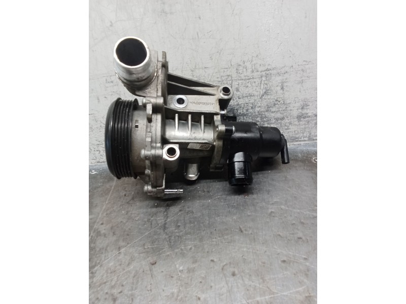 Recambio de bomba agua para infiniti q30 2.2 d referencia OEM IAM A6512000501  