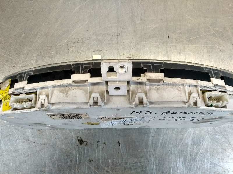 Recambio de cuadro instrumentos para mazda 2 berlina (dy) 1.4 cat referencia OEM IAM 3M7110849MC DD1455430 J37G