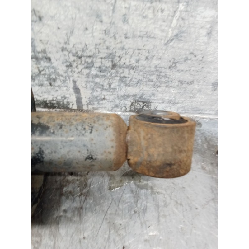 Recambio de amortiguador trasero derecho para honda cr-v ii (rd_) 2.0 (rd5) referencia OEM IAM 52610S9A  