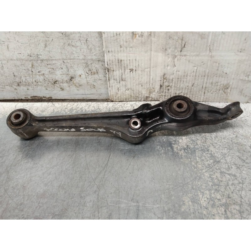 Recambio de brazo suspension inferior delantero derecho para honda accord coupé (cg2/4) 3.0 v6 (cg2) referencia OEM IAM   