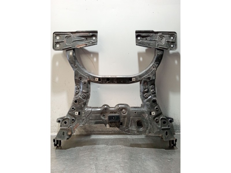 Recambio de puente delantero para infiniti q30 2.2 d referencia OEM IAM  CUNA 