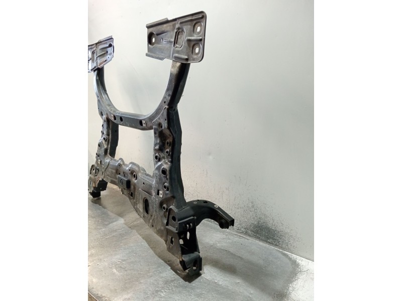 Recambio de puente delantero para infiniti q30 2.2 d referencia OEM IAM  CUNA 