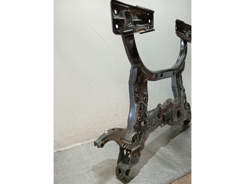 Recambio de puente delantero para infiniti q30 2.2 d referencia OEM IAM  CUNA 