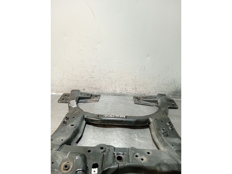 Recambio de puente delantero para infiniti q30 2.2 d referencia OEM IAM  CUNA 