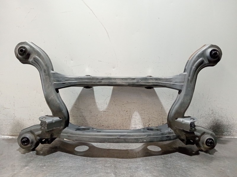 Recambio de puente trasero para infiniti q30 2.2 d referencia OEM IAM 2463502401 CUNA 