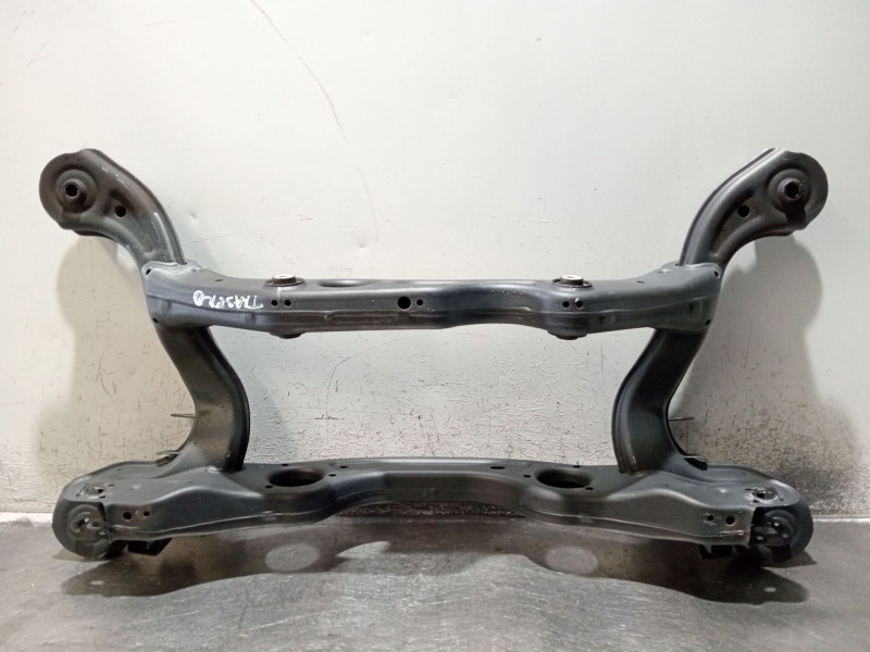 Recambio de puente trasero para infiniti q30 2.2 d referencia OEM IAM 2463502401 CUNA 