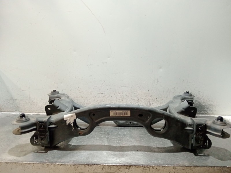 Recambio de puente trasero para infiniti q30 2.2 d referencia OEM IAM 2463502401 CUNA 