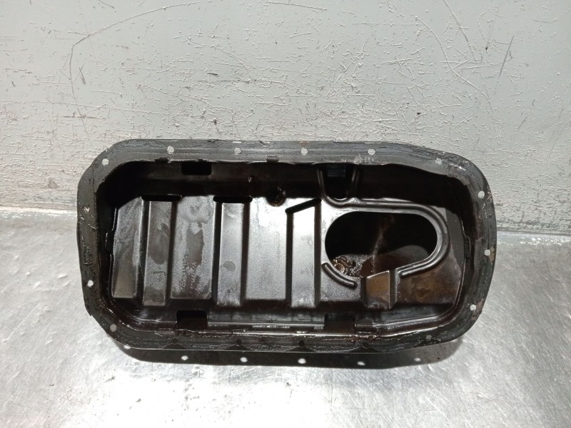 Recambio de carter para renault clio iii (br0/1, cr0/1) 1.2 16v (br02, br0j, br11, cr02, cr0j, cr11) referencia OEM IAM 77001003