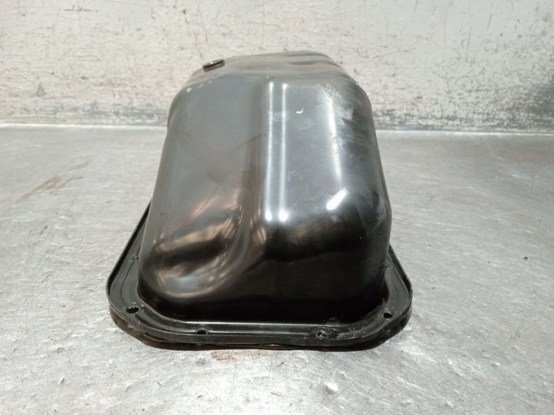 Recambio de carter para renault clio iii (br0/1, cr0/1) 1.2 16v (br02, br0j, br11, cr02, cr0j, cr11) referencia OEM IAM 77001003